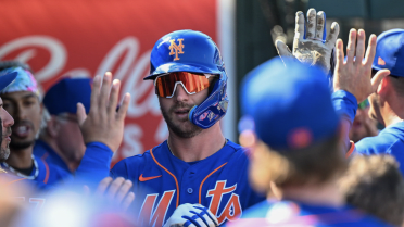 Mets' Pete Alonso uses Spanish to connect with teammates