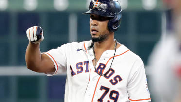 Houston Astros on X: Prior to tonight's game, Charlie was given a  behind-the-scenes tour of the Astros clubhouse from Martín Maldonado. Lil  Luis even got to take BP in the Astros batting