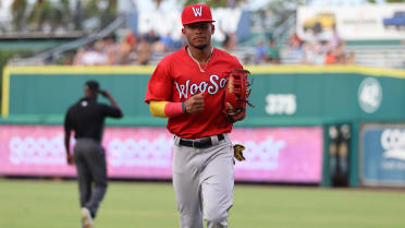 Ceddanne Rafaela takes flight AGAIN for the WooSox! The second-ranked Red  Sox prospect has homered in FOUR consecutive games