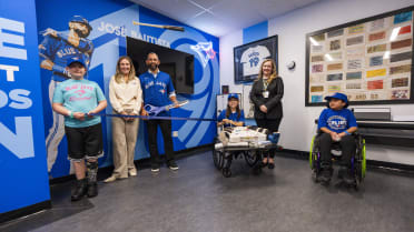 mlb.com - Zach Worden - Bautista, Blue Jays unveil upgrade to Toronto-area hospital teen lounge