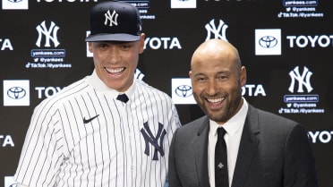 Aaron Judge Becomes Yanks Captain, With Derek Jeter At Side