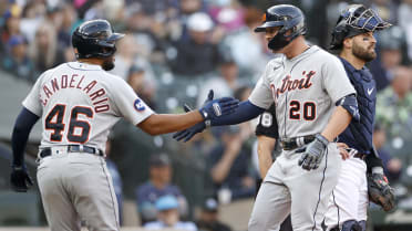 Torkelson hits 2 homers as Detroit beats Yanks and Rodón 10-3