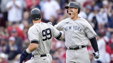 From left, New York Yankees' Anthony Rizzo, Aaron Judge and