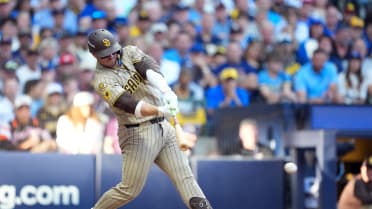 mlb.com - Jessica Camerato - Padres' inability to add on late bites them in heartbreaking NLDS Game 2 defeat