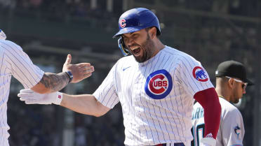 Cubs officially add former World Series, Gold Glove winner Eric Hosmer -  Marquee Sports Network