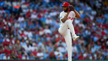 Cristopher Sánchez sets down nine