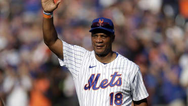 Darryl Strawberry pays virtual visit to assisted living facility