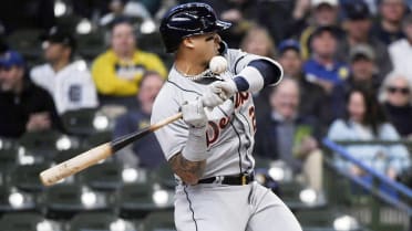 Detroit Tigers' Javier Báez scratched with sore hand, expected to