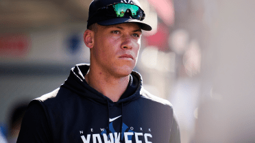 Aaron Judge takes BP and does sprints 