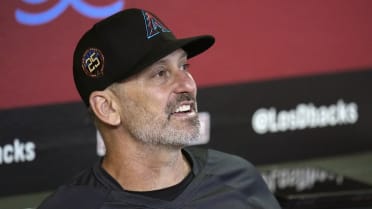 Arizona manager Lovullo ejected after Phillies hit Carroll in