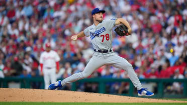 Michael Grove improves in Dodgers loss; Julio Urías nears return