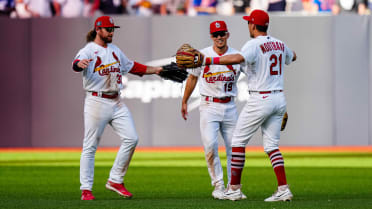 St Louis Cardinals battle back to beat Chicago Cubs and split MLB London  Series