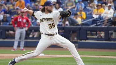 StaTuesday: Milwaukee Brewers 2023 predictions, projections