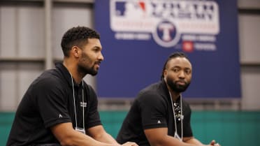 Ranger Suárez arrives at Phillies camp