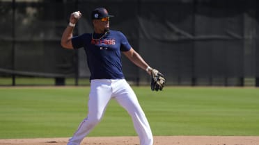 Bryan Abreu impresses in Spring Training debut