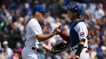 Miguel Amaya logs first MLB hit in Cubs' win