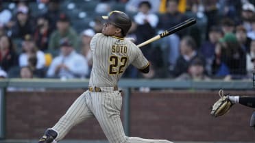 Why Juan Soto oddly was late to Padres' outfield in ninth inning vs. Giants  – NBC Sports Bay Area & California