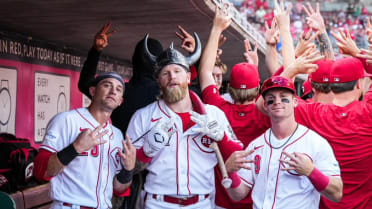 Reds Hit Back To Back To Back HR's