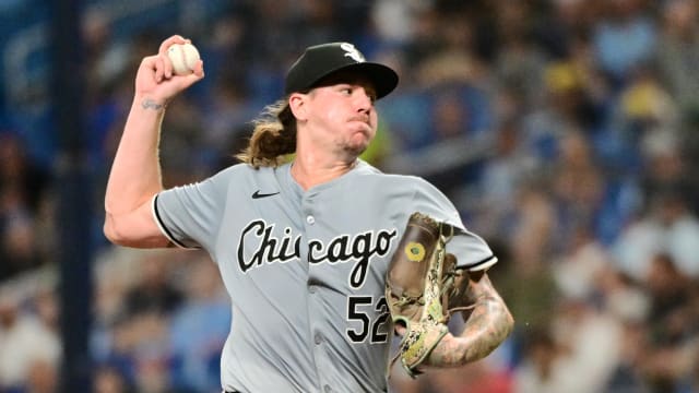 Mike Clevinger, White Sox agree to Minor League contract