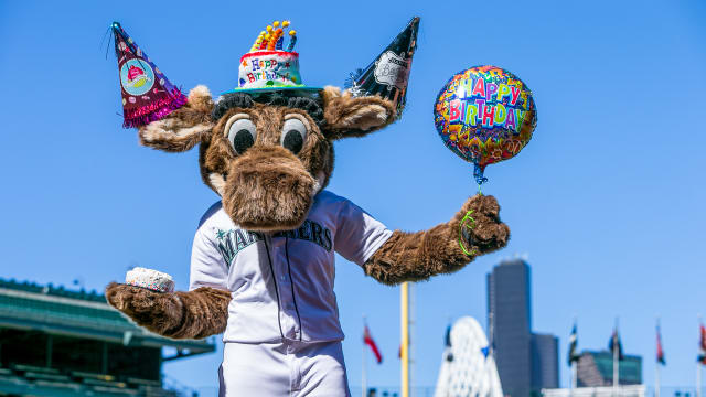 Moose's Birthday Bash | Seattle Mariners