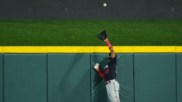 Jackie Bradley Jr. and the anatomy of a diving catch