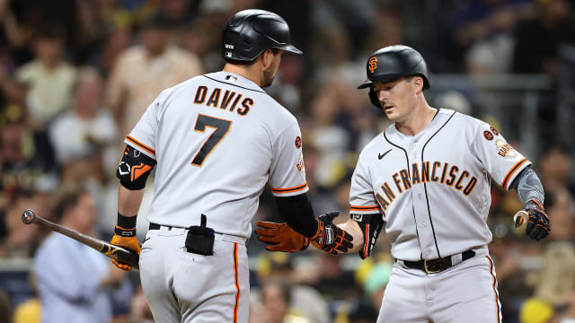 Giants place OF Mike Yastrzemski on COVID-19 injured list