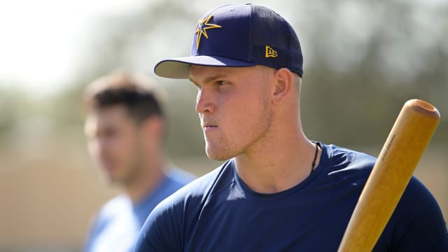 An ocean away from home, Mead finds his footing