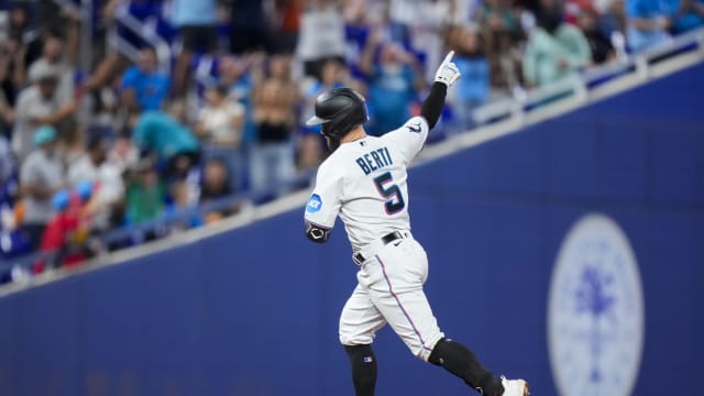 Marlins fans flummoxed by Jon Berti's abject baserunning display against  Phillies - What was he thinking