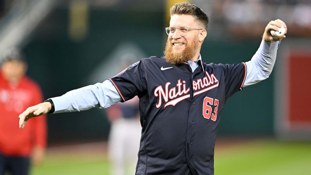 Sean Doolittle: Washington Nationals pitcher declines White House  invitation following World Series win - CBS News