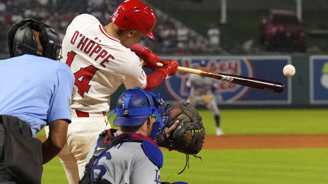 Angels sweep Dodgers behind Logan O'Hoppe's late hit