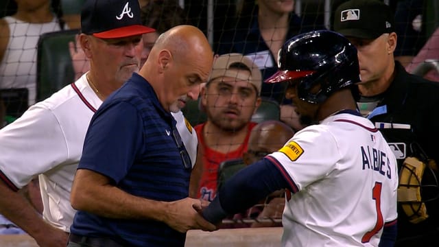 Ozzie Albies se pierde el resto de la temporada tras fracturarse la mano izquierda