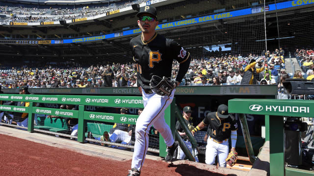 Pirates finalize Opening Day 28-man roster, signing OF Jake Marisnick, C  Andrew Knapp