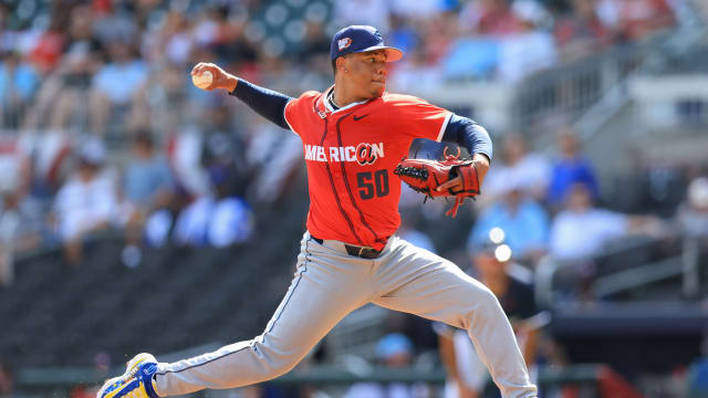 Mariners switch-pitcher Jurrangelo Cijntje shines in Futures Game