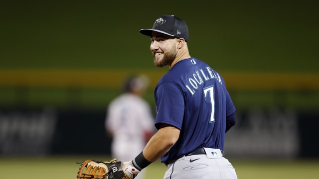 Locklear breaks out with homer, 4-RBI night in Fall League