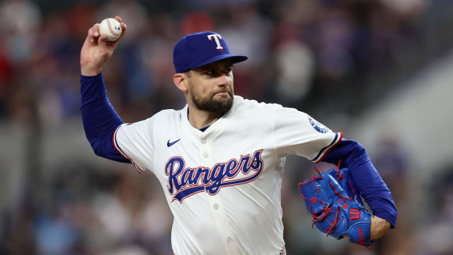 Nathan Eovaldi exits with right triceps injury