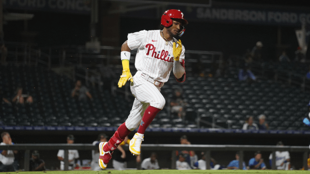 Phillies' Rojas quick to show off speed in AFL