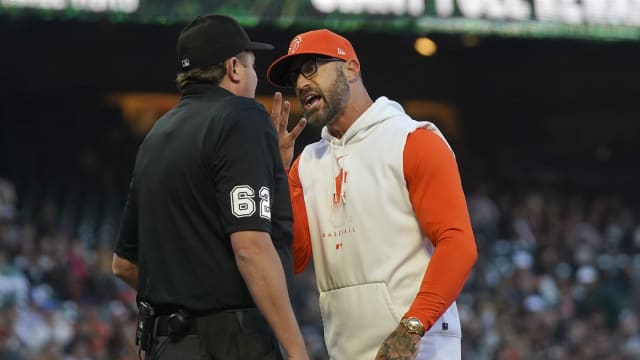 Padres pitcher Robert Suárez ejected after sticky substance check