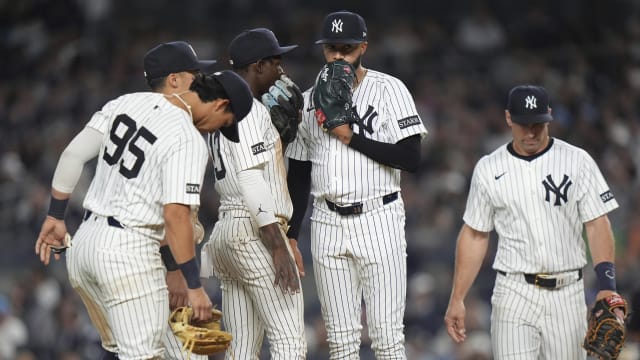 Devin Williams removed as Yankees closer