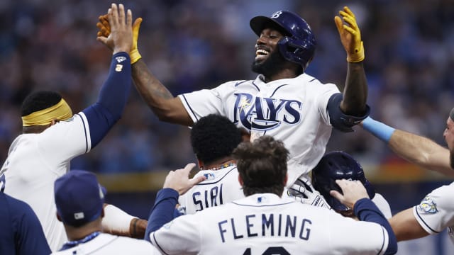 Rays' Arozarena wins Baseball Digest rookie award