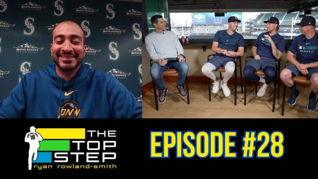 Mariners' Alex Mayer connecting with fans through stats