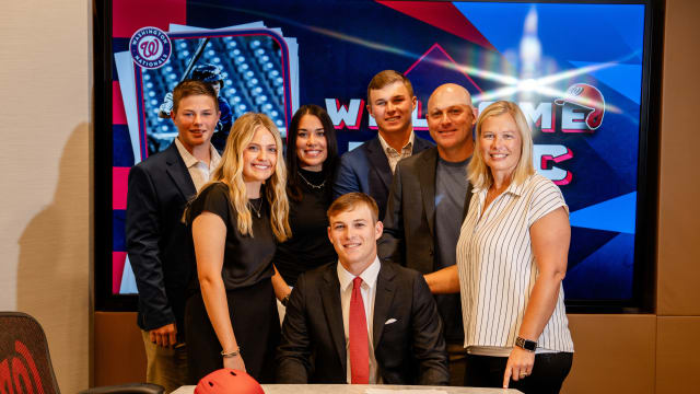 No. 1 pick Eli Willits introduced at Nationals press conference
