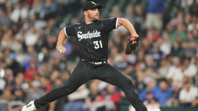 White Sox's Liam Hendriks wins Jimmy V award after miraculous
