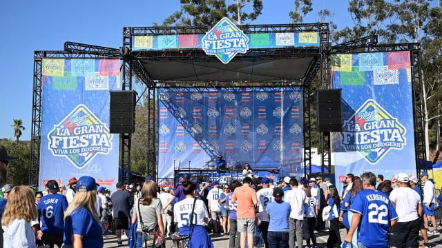 Viva México! 🇲🇽 Mexican Heritage - Los Angeles Dodgers