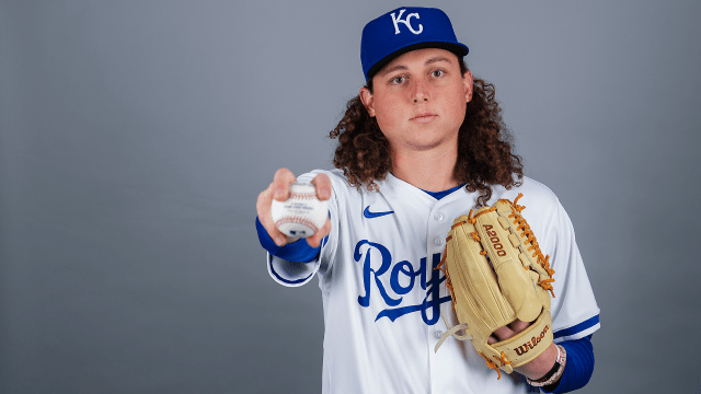 Andrew Hoffmann has contract selected by Royals
