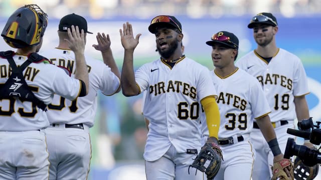 Pittsburgh Pirates MLB Men's Majestic Baseball Jersey
