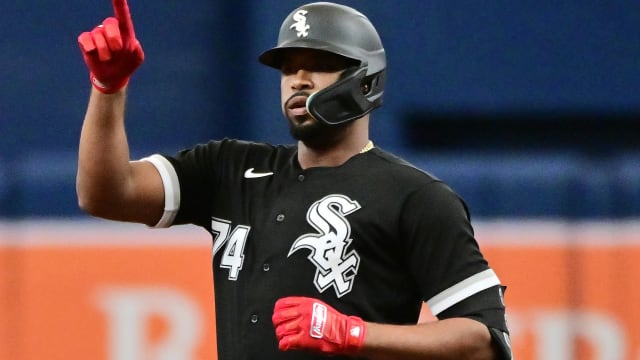 Eloy Jimenez on X: Me encanta poder hacer mi trabajo cada día 🙏 #WhiteSox   / X