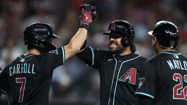 Eugenio Suárez hits go-ahead grand slam as D-backs secure sweep