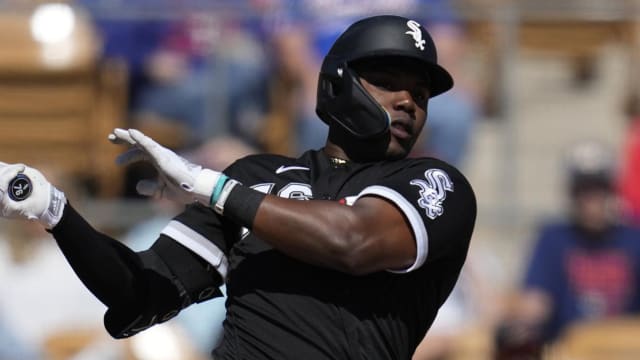Prospect Colas making most of spring experience with White Sox