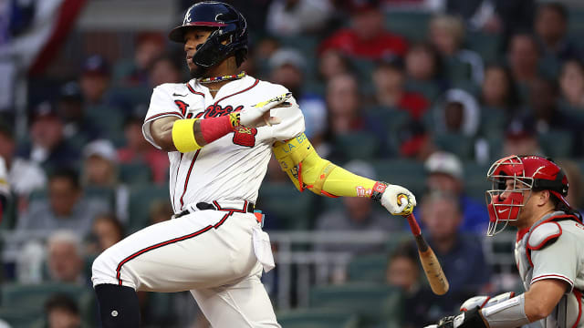 Atlanta Braves World Champions Trophy Tour makes stop in Asheville