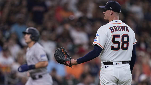 Generations of Astros fans follow Jeff Bagwell to Cooperstown